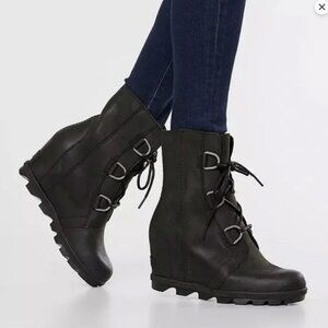 Sorel Joan of Arctic Wedge II Boots – Black Suede Lace-Up, Size 6.5